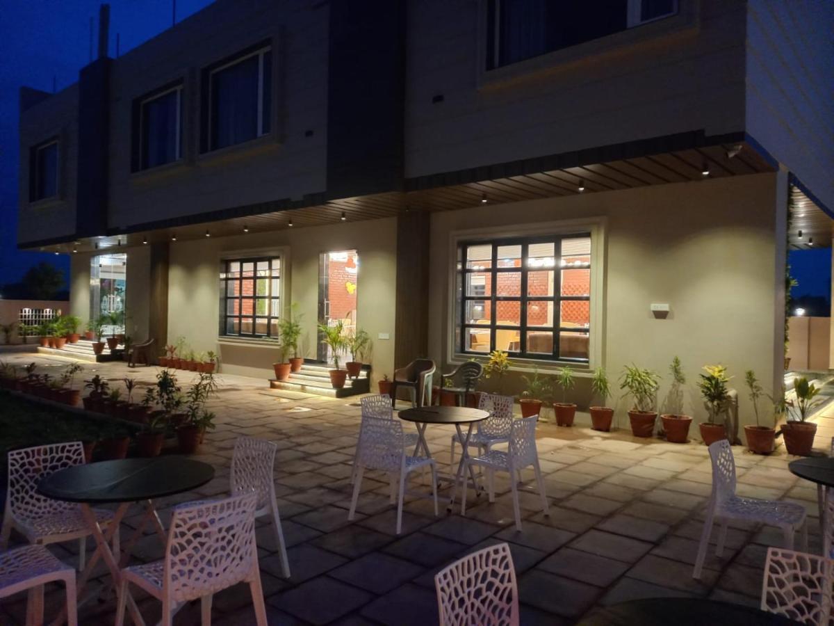Hotel The Awadhmaan